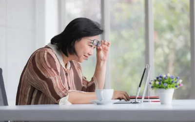How to Spot the First Signs of Presbyopia