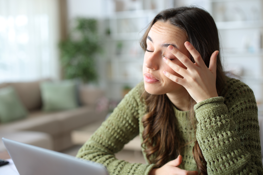 why dry eyes happen